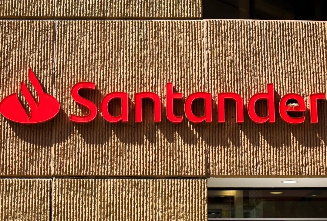Santander (SANB11) divulga balanço nesta quarta: o que esperar do banco?