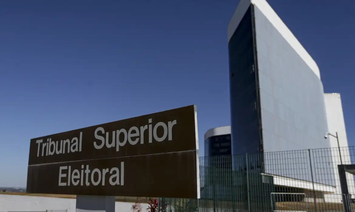 TSE verifica urnas e reafirma integridade da disputa pela Presidência