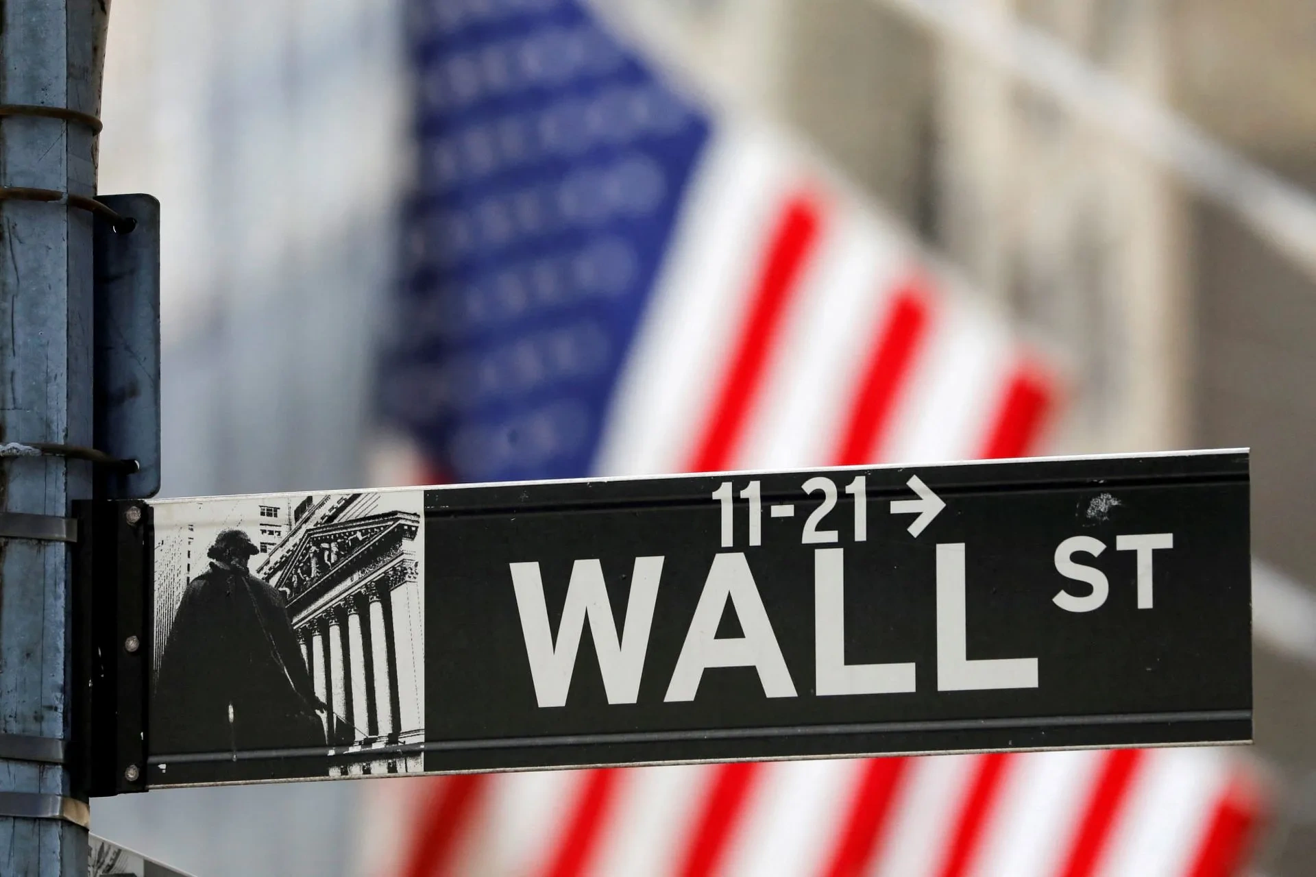 Wall Street sobe com techs e queda no petróleo e nos rendimentos dos Treasuries