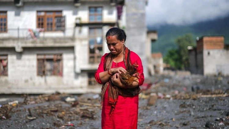 Tragédia no Nepal atingiu 90 mil pessoas. Mortos já passam de 720