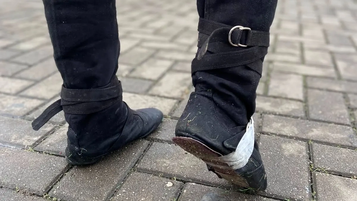 Botas, jaquetas de couro e capas de chuva: o que dominou os looks do último dia de Rock in Rio