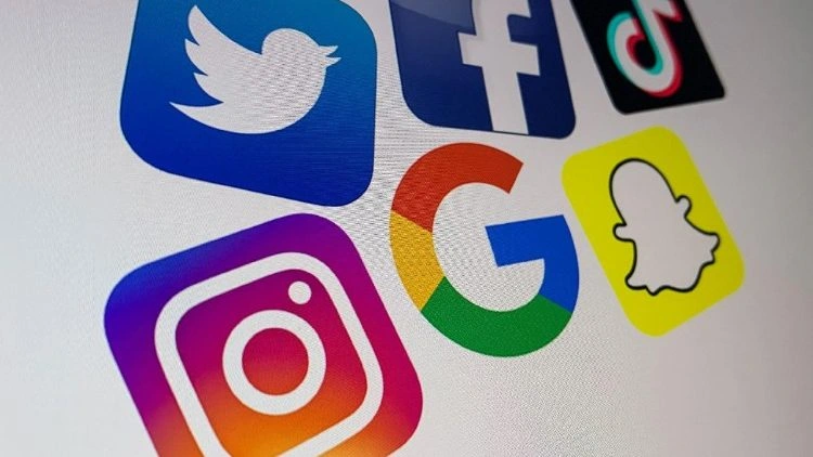 União Europeia aprova "EU Kids Act", que proíbe redes sociais a menores de 13 anos