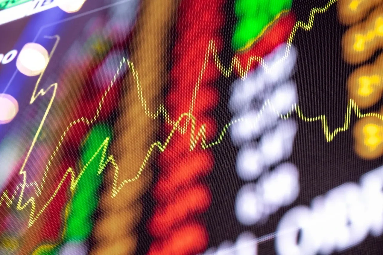 Ibovespa fecha em queda de 0,4% e acumula primeira perda semanal desde agosto