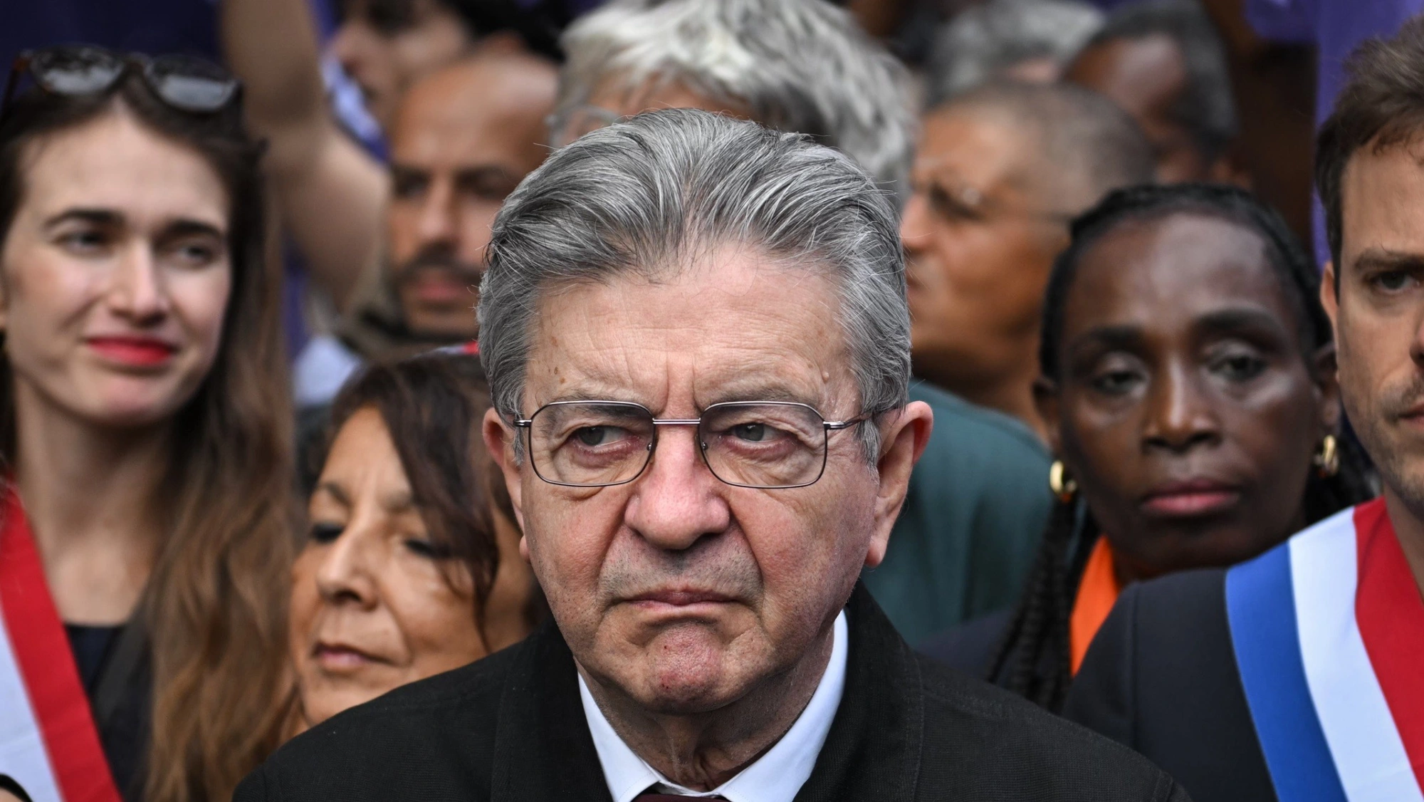 Quem é Jean-Luc Mélenchon, líder da esquerda radical acusada de alimentar a violência na França