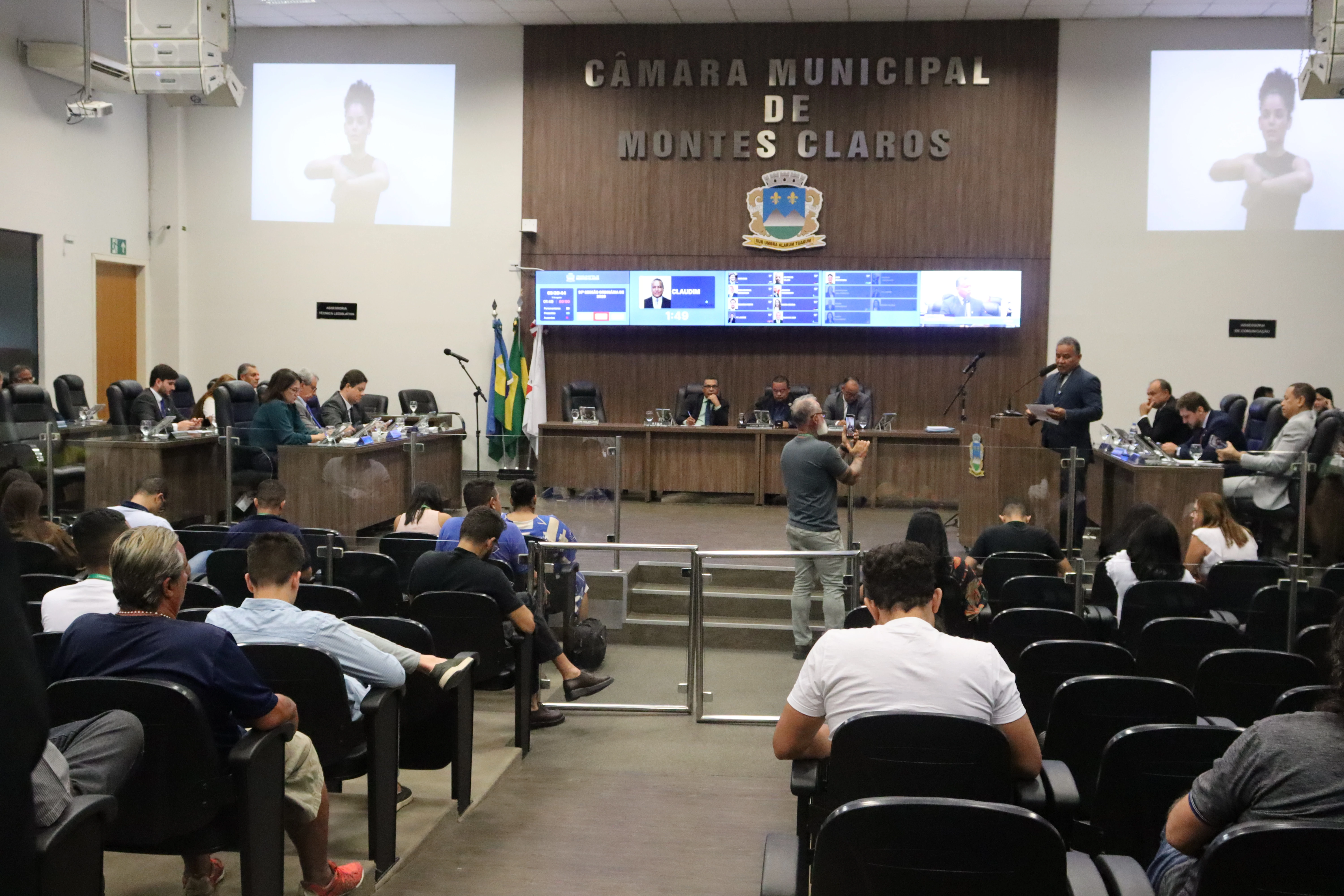 Plenário aprova requerimentos voltados à melhoria dos serviços públicos