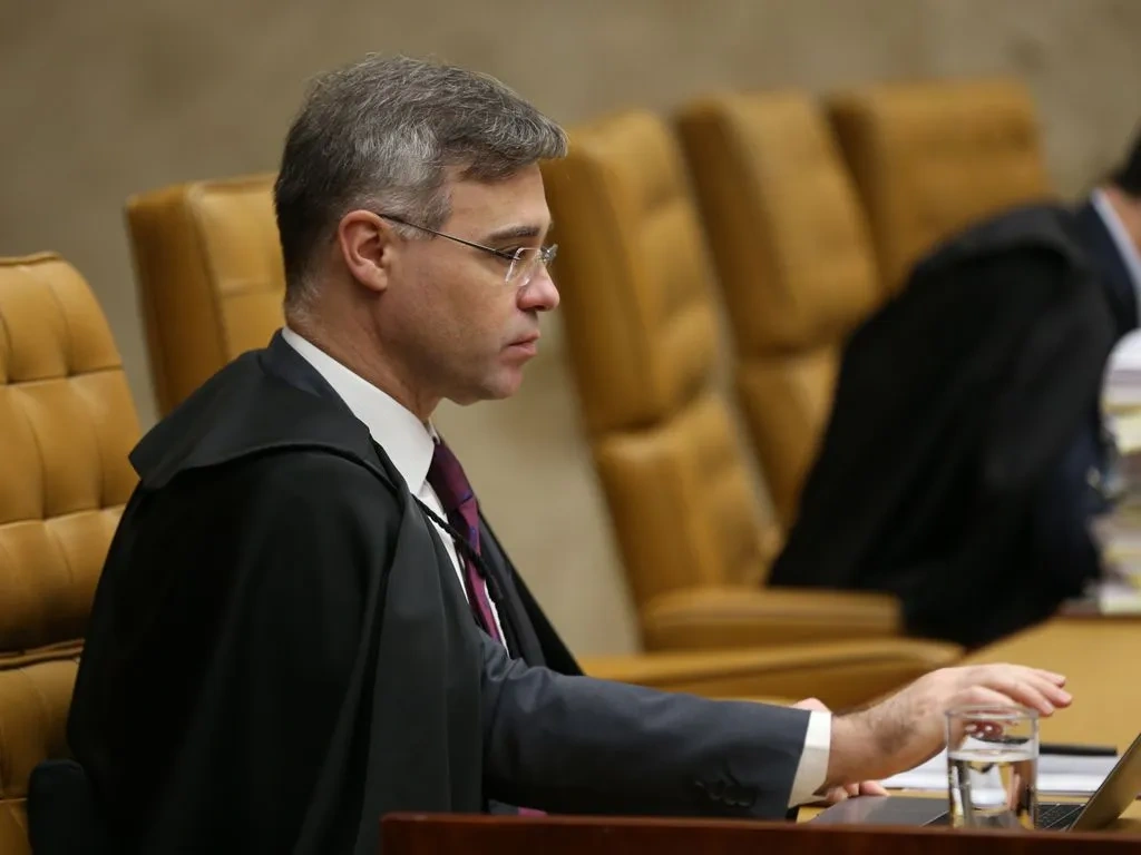 Encontro com Vorcaro e pressão sobre a PF: o que pesa contra André Mendonça
