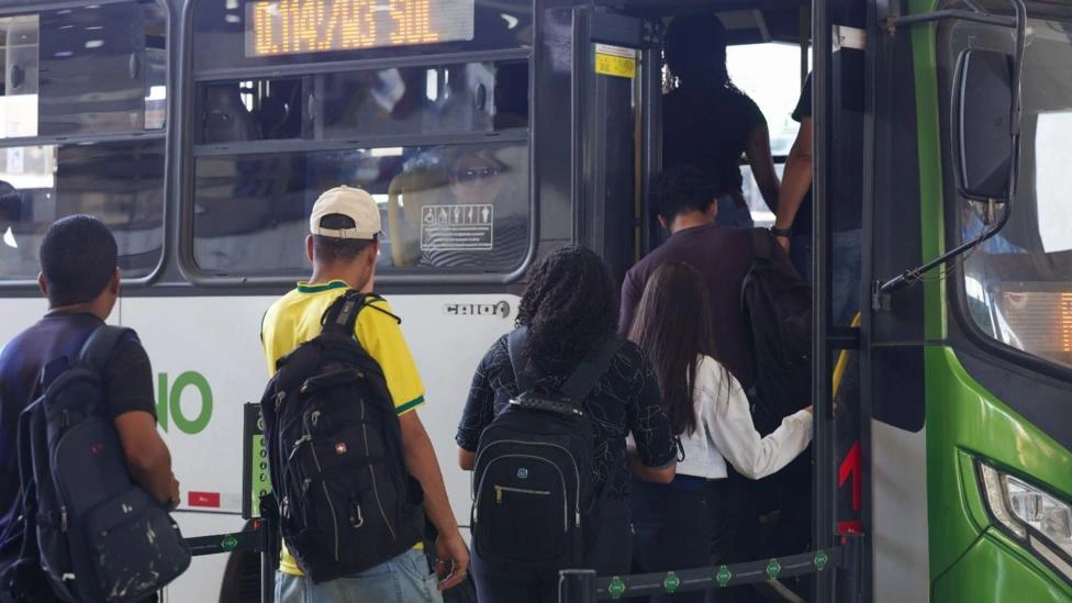 Vai votar em outra cidade? Veja regras de como usar o transporte gratuito no seu Estado