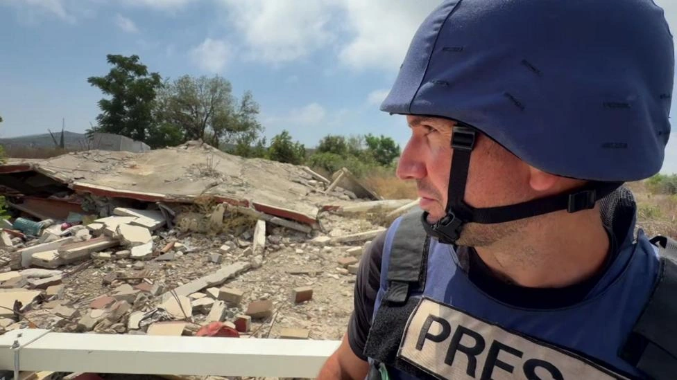BBC entra em área do Líbano onde Israel avança com tropas e demolições apesar de cessar-fogo