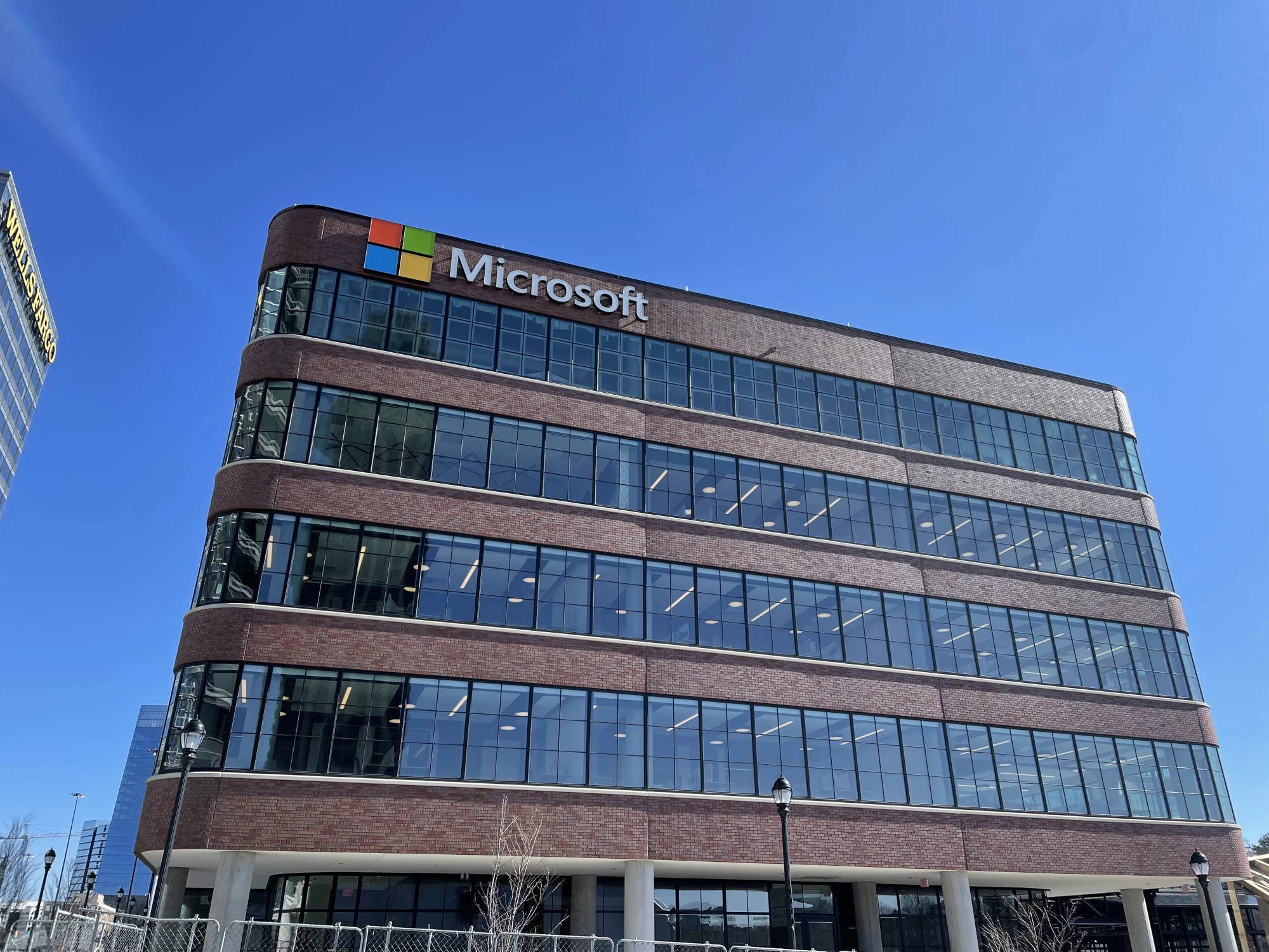 Microsoft busca apoio do Supremo Tribunal em batalha sobre licenças de software usado