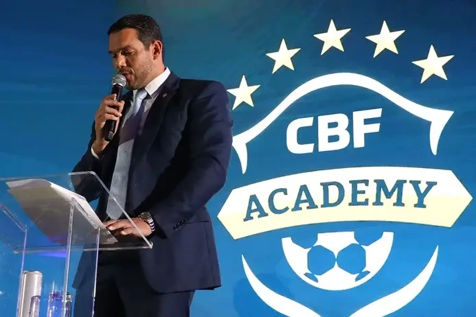 CBF conversa com clubes e avalia preservar jogadores do Brasileirão em Data Fifa