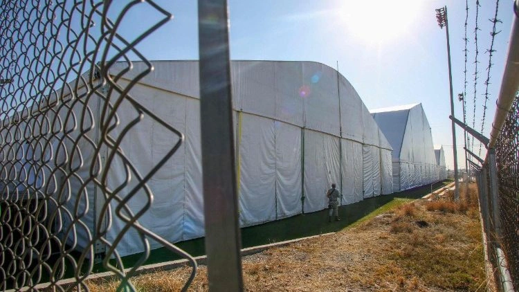EUA: católicos e evangélicos pedem tratamento humano para migrantes
