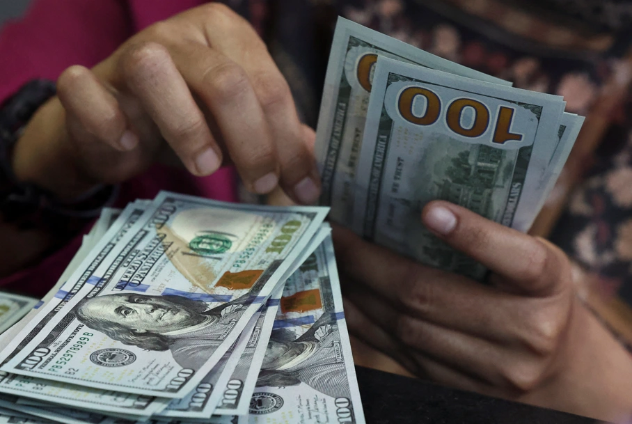 Dólar hoje sobe a R$ 5,17, máxima desde agosto, com pesquisa eleitoral e exterior